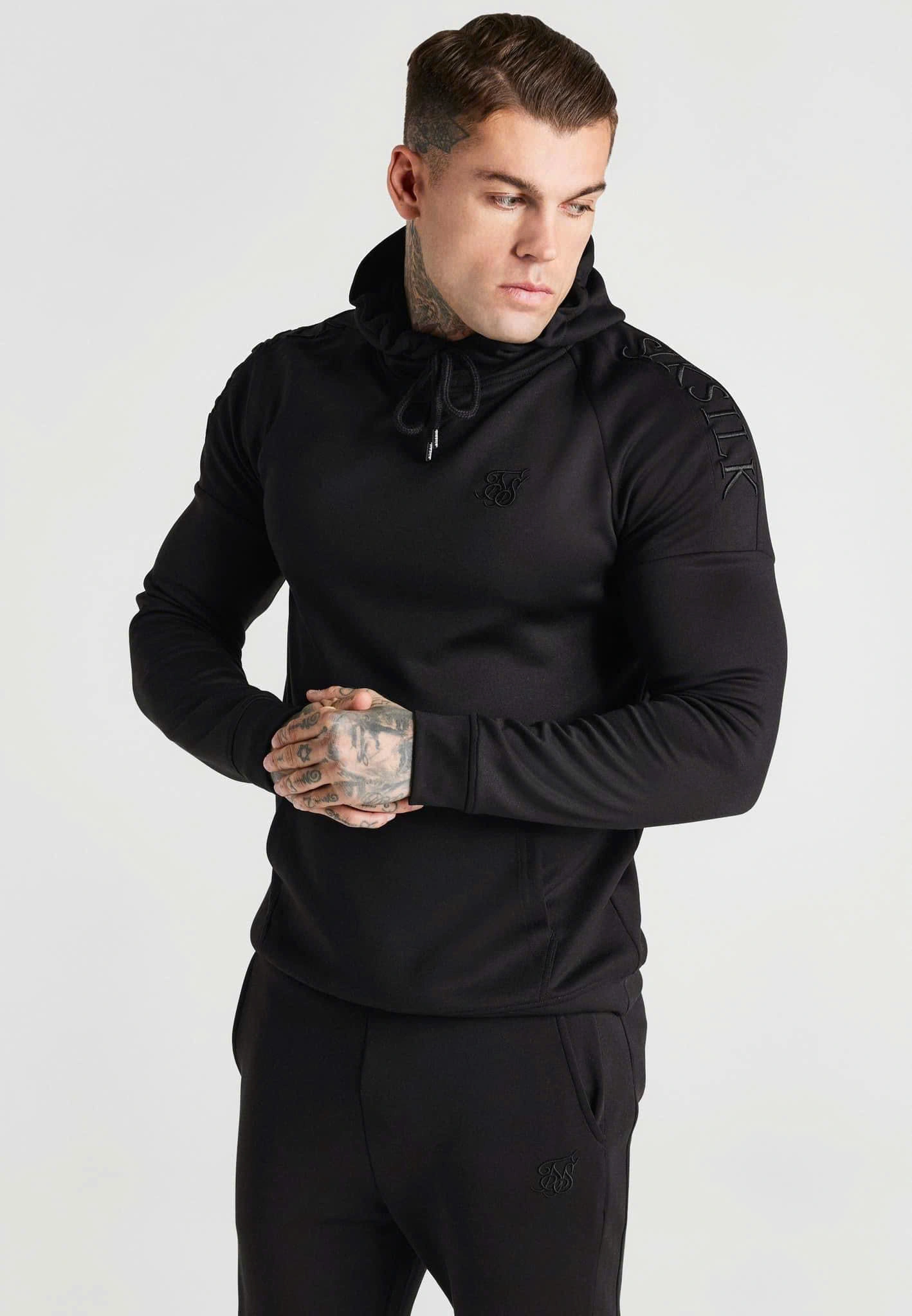 ÁO HOODIE SIK SILK MÀU ĐEN HOẠ TIẾT CHỮ NỔI VAI - CHÍNH HÃNG