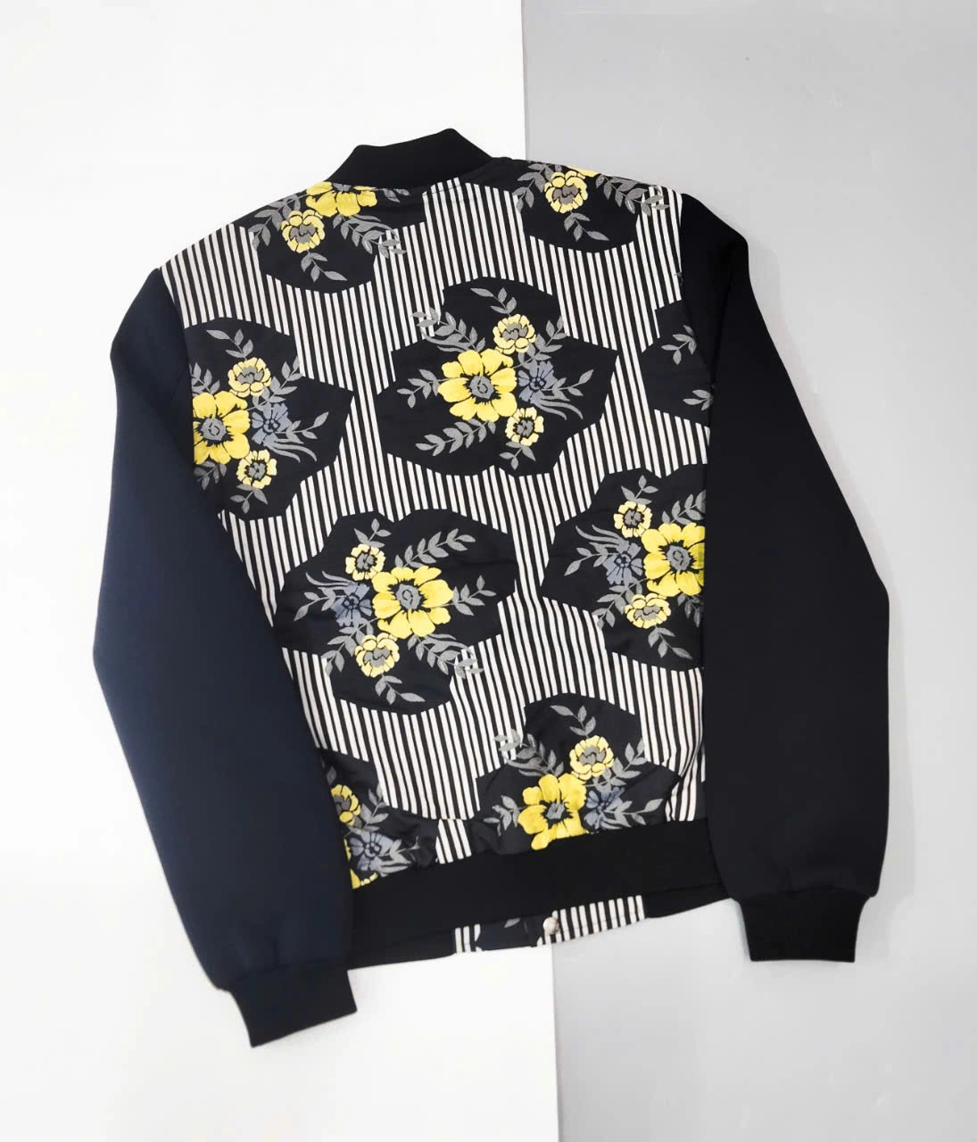 ÁO KHOÁC BOMBER G.X,G HOA VÀNG - CHÍNH HÃNG