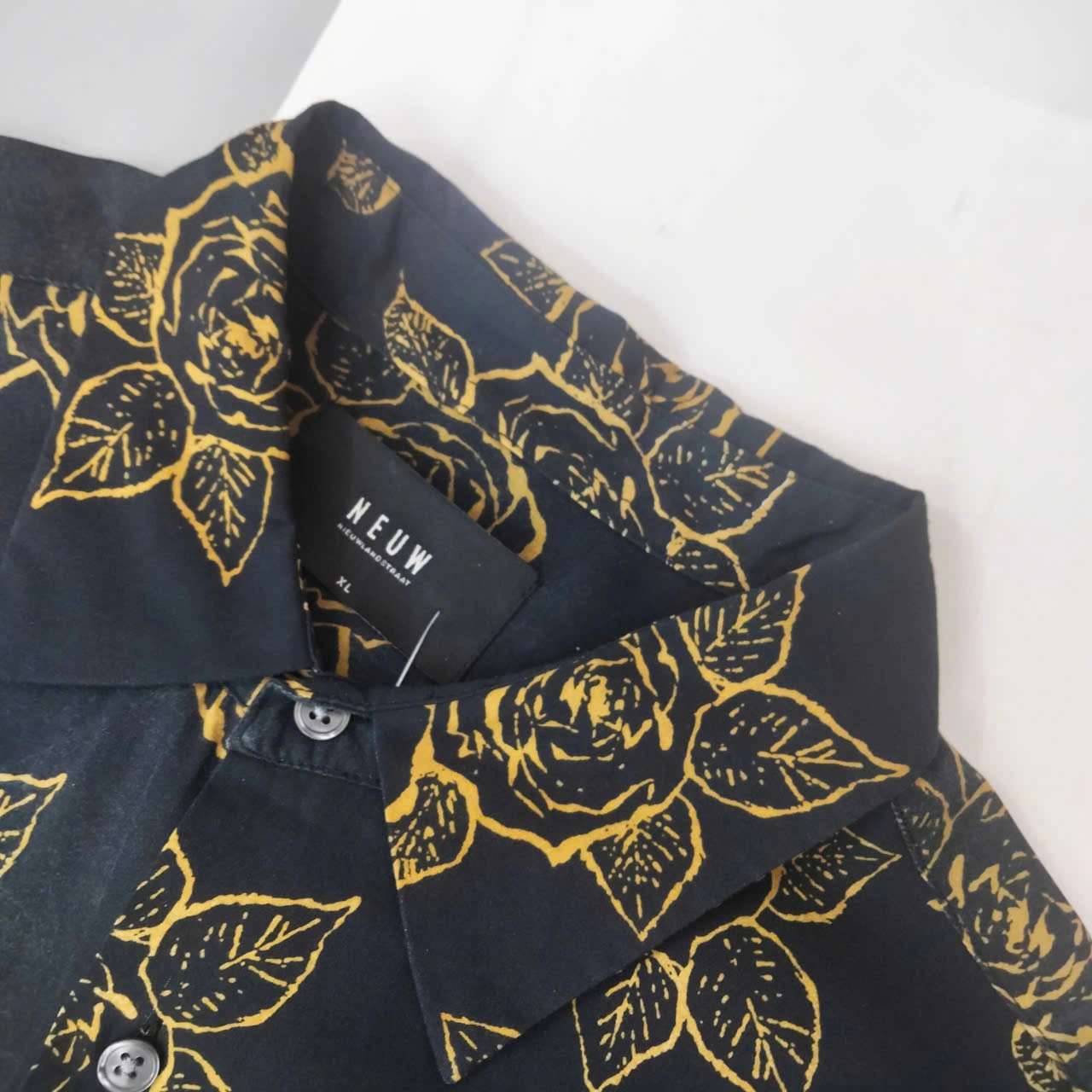 ÁO SOMI NEUW HOA HỒNG ĐEN - CHÍNH HÃNG