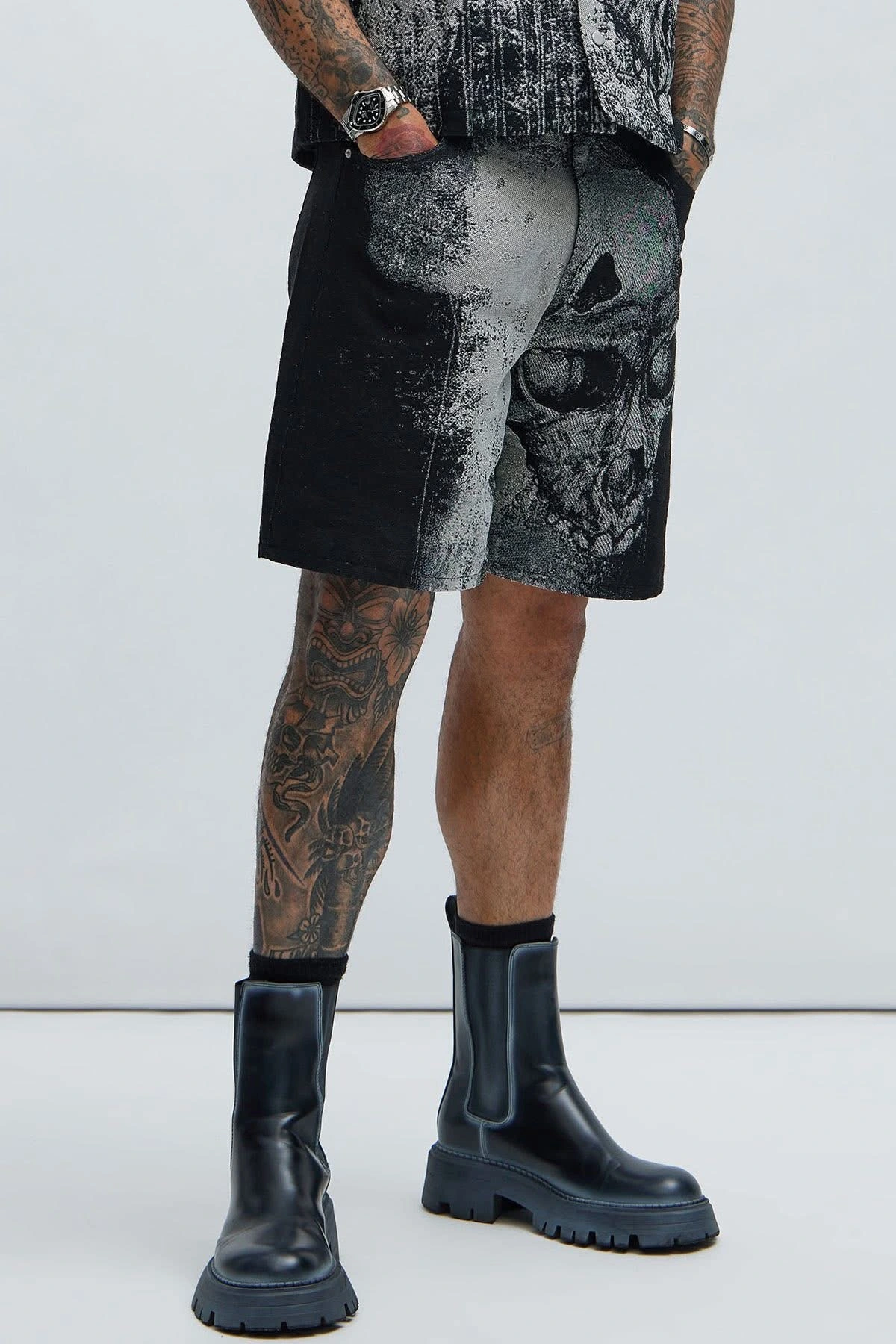 QUẦN SHORT JEANS NOVA HOẠ TIẾT ĐẦU LÂU PHONG CÁCH GRUNGE - CHÍNH HÃNG